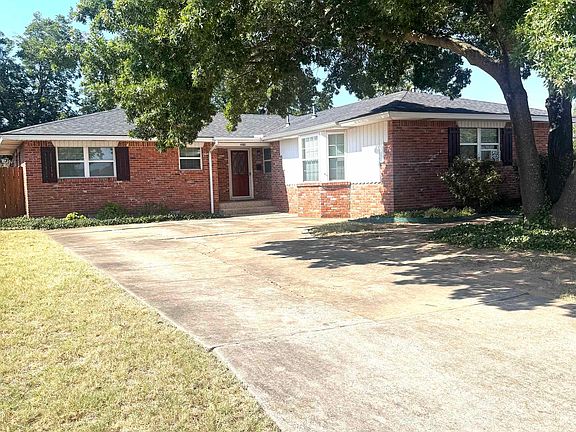 2nd image of 2210 W Chisholm Dr
