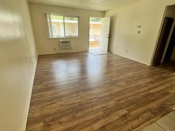 121 S L St, Madera, CA