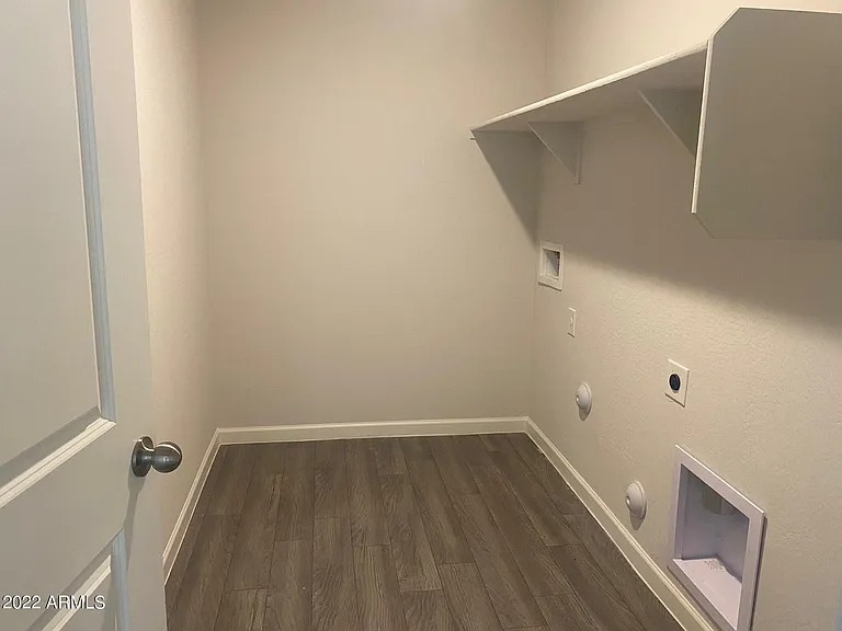 2052 E Velvet Pl — Photo 13