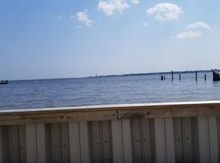 603 Riverside Dr, Toms River, NJ 08753