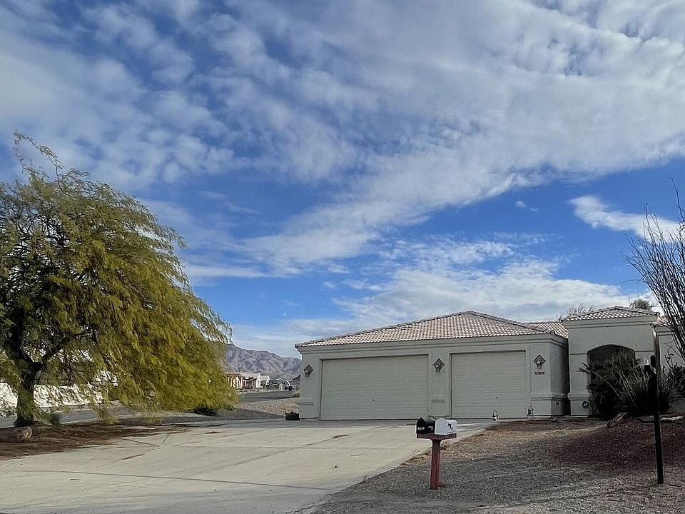 1st image of 3418 Thunderbird Dr