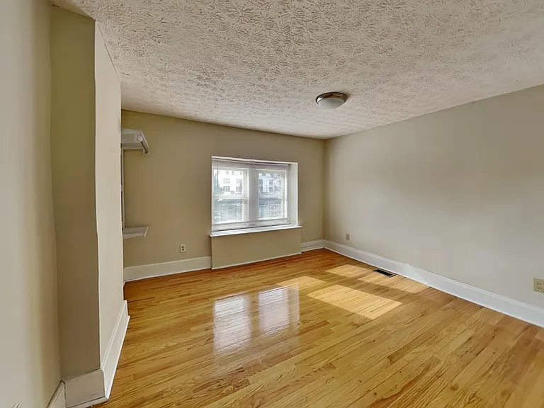 80 Euclid Ave — Photo 13