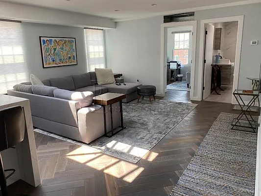 Rented by Bouklis Group | media 11