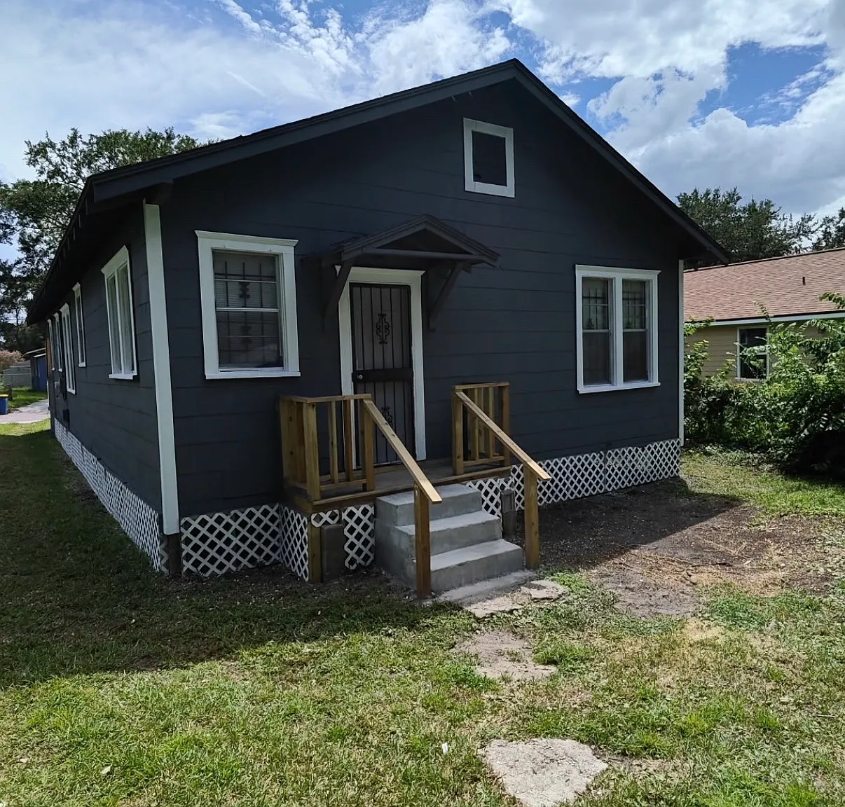3 bed, 1248 sqft, $1,550 — Photo 1