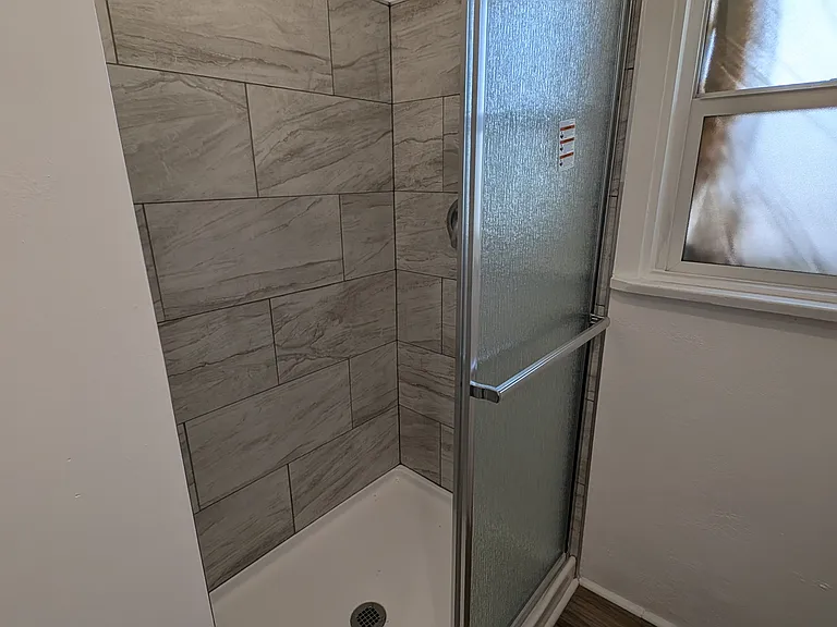 2213 S Meridian Ave — Photo 5