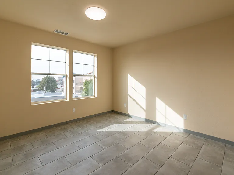 317 Lester Ave #108 — Photo 4