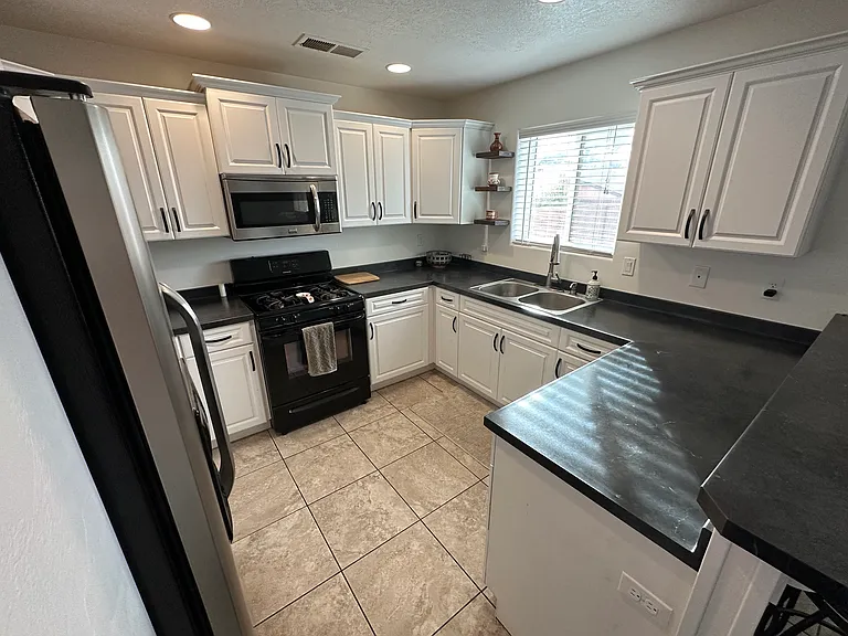 348 S Main St — Photo 23