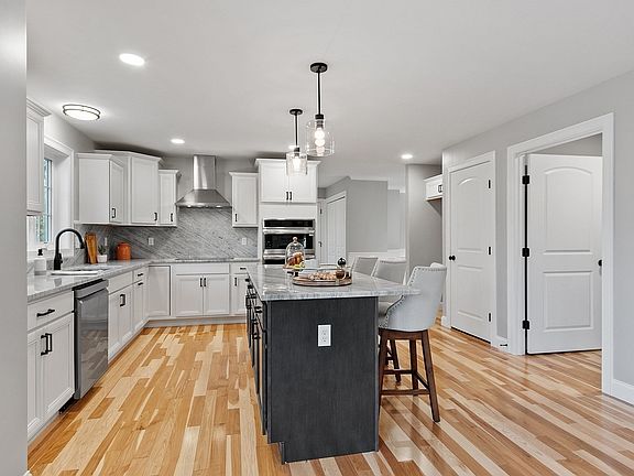 3rd image of 523 Alpine Rd #Applewood