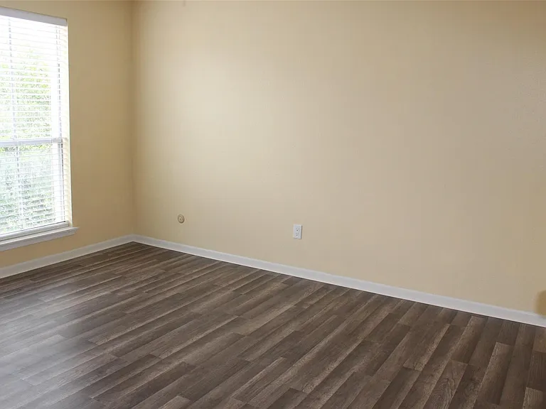3919 Fairmont Pkwy #200 — Photo 20