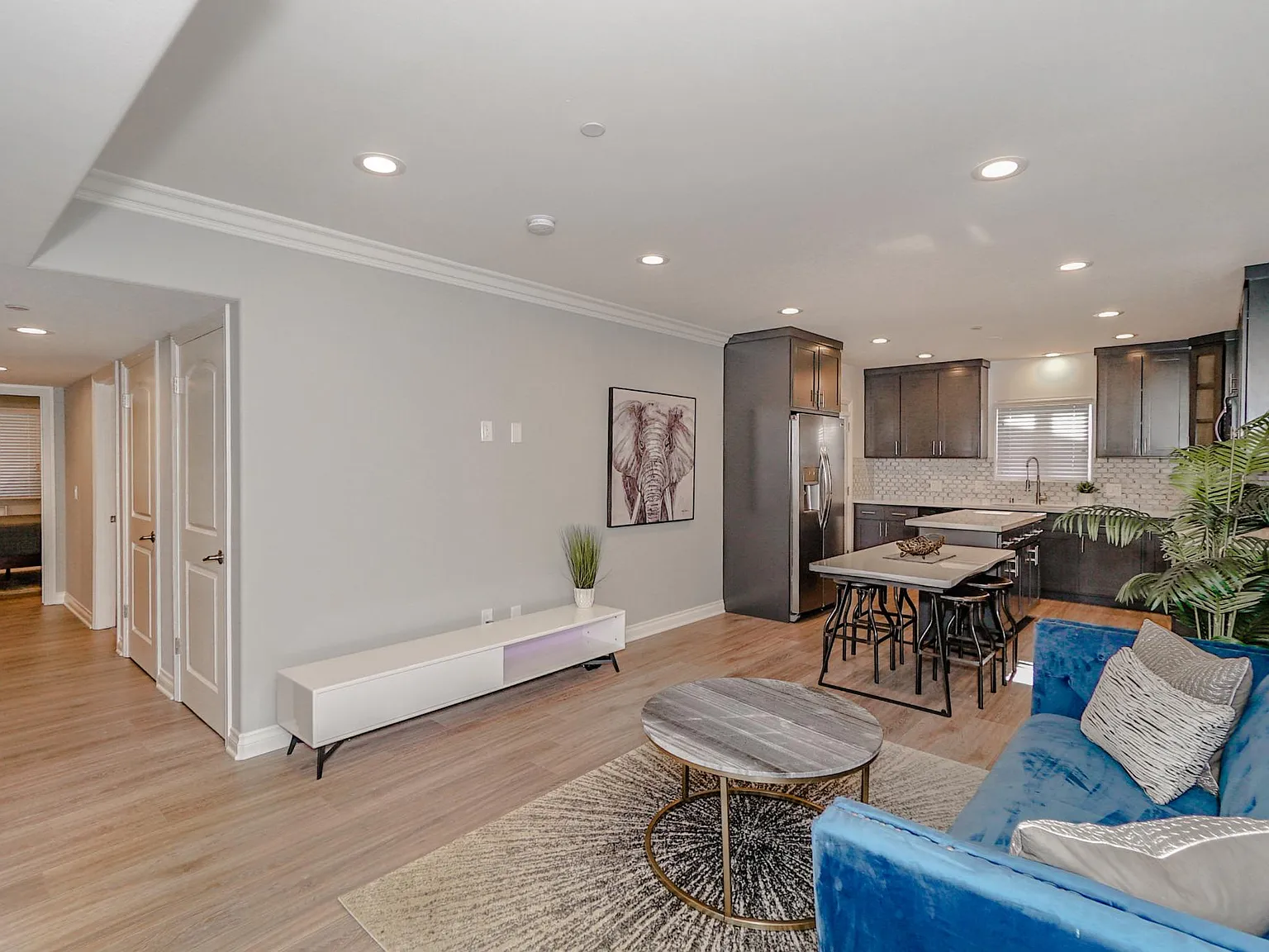4508 Esmeralda St — Photo 2