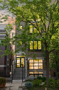 1347 N Mohawk St #1, Chicago, IL, 60610