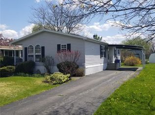 6389 Lambert St, Victor, NY 14564