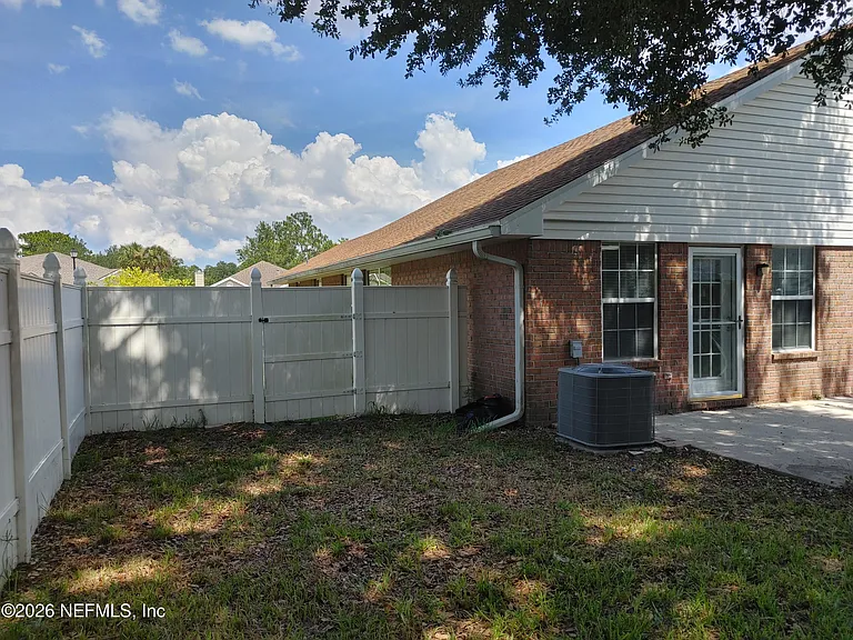 7548 Cliff Cottage Dr — Photo 17