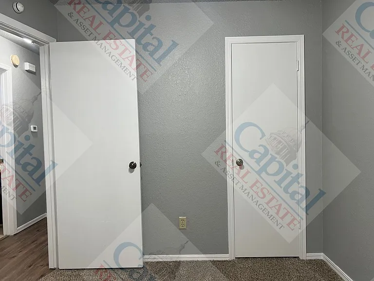 733 W Perry Dr — Photo 23