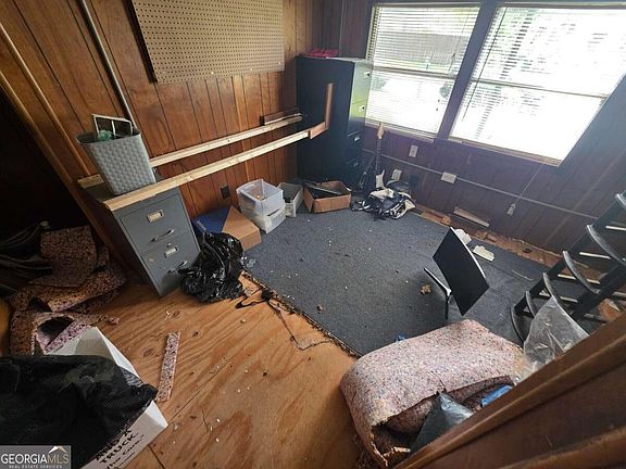 5th image of 330 Augusta Ave