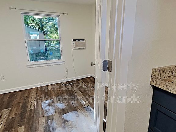 5th image of 607 S Park Ave Unit B