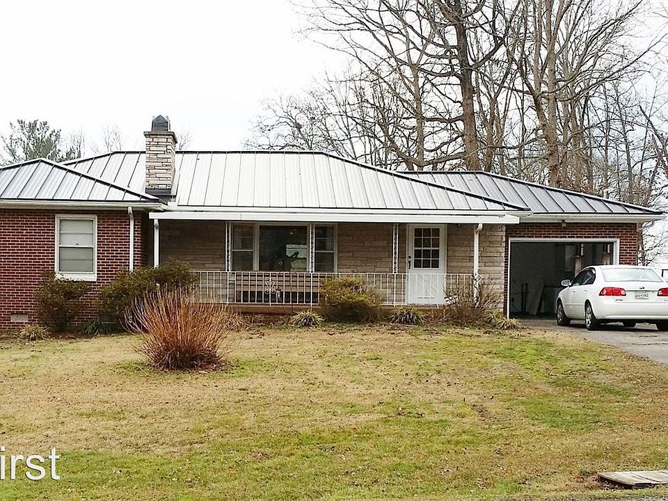 1st image of 2712 Tuckaleechee Pike