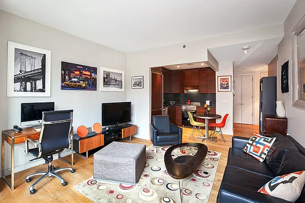 Rented by CORE | media 23