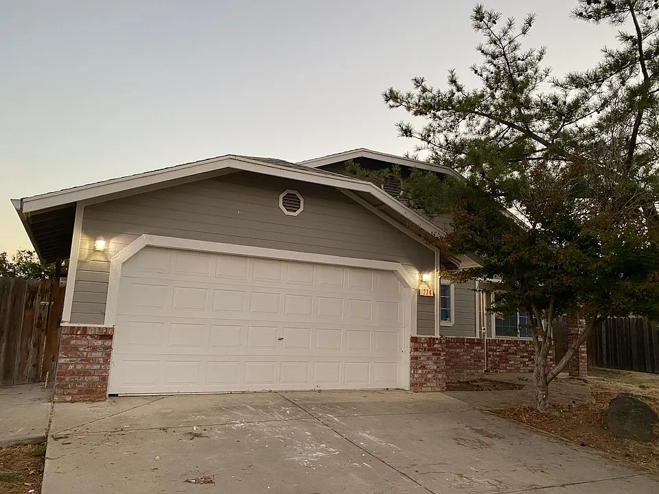 774 Elk Hills Dr