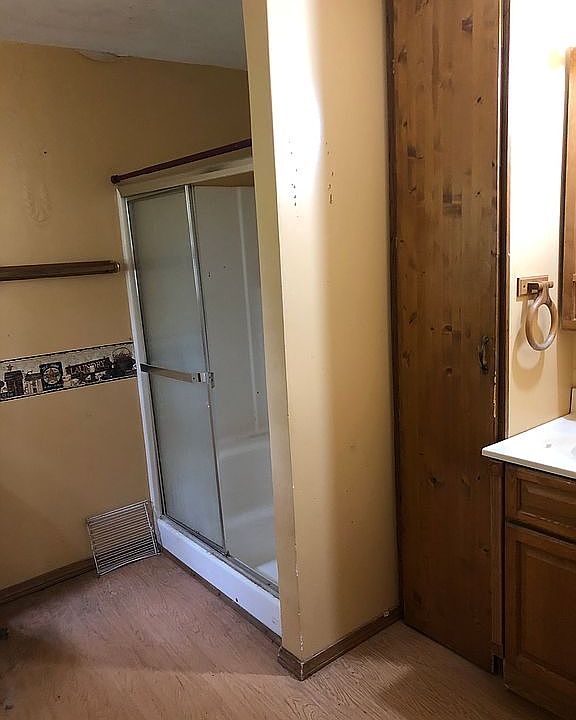 215 N Cleveland Ave, Thayer, IL 62689 Zillow