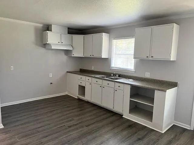4613 Givens St — Photo 8