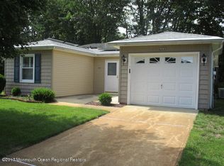 121 Courtshire Dr, Brick, NJ
