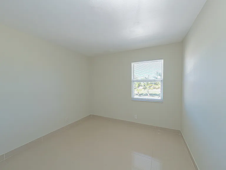 Interior_938NorthernDr_LP_20_11142025