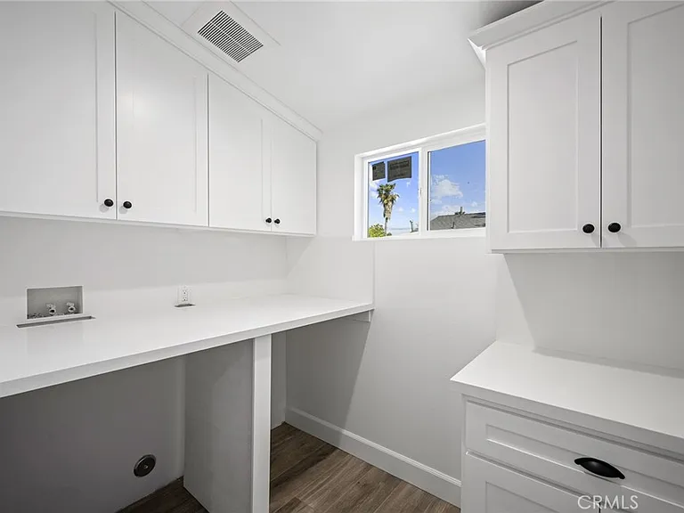 13721 Pierce St — Photo 17