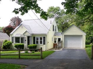 6 Oak Ridge Rd, Lynn, MA 01904