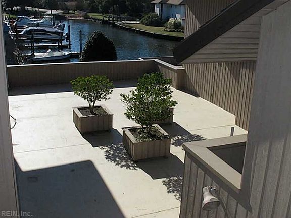 4th image of 700 Oriole Dr APT 421B