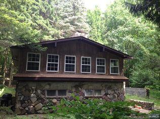 32 Dudley St, West Milford, NJ 07480