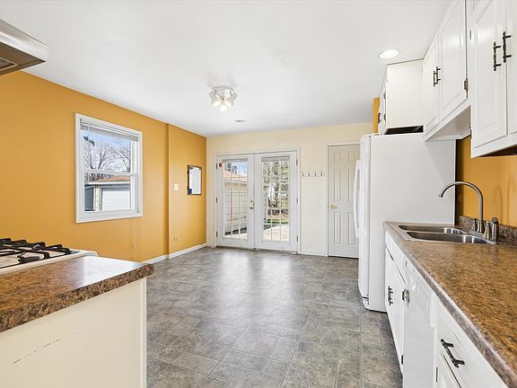 5th image of 2904 Stork Ct