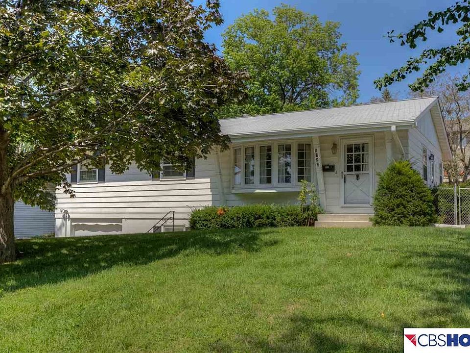 1st image of 9722 Erskine St