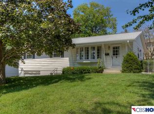 9722 Erskine St, Omaha, NE 68134