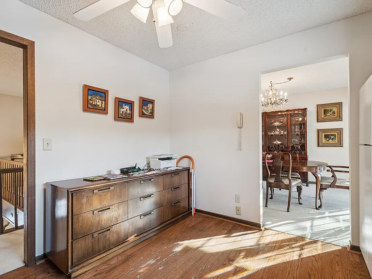 1245 Michelle Ct — Photo 14