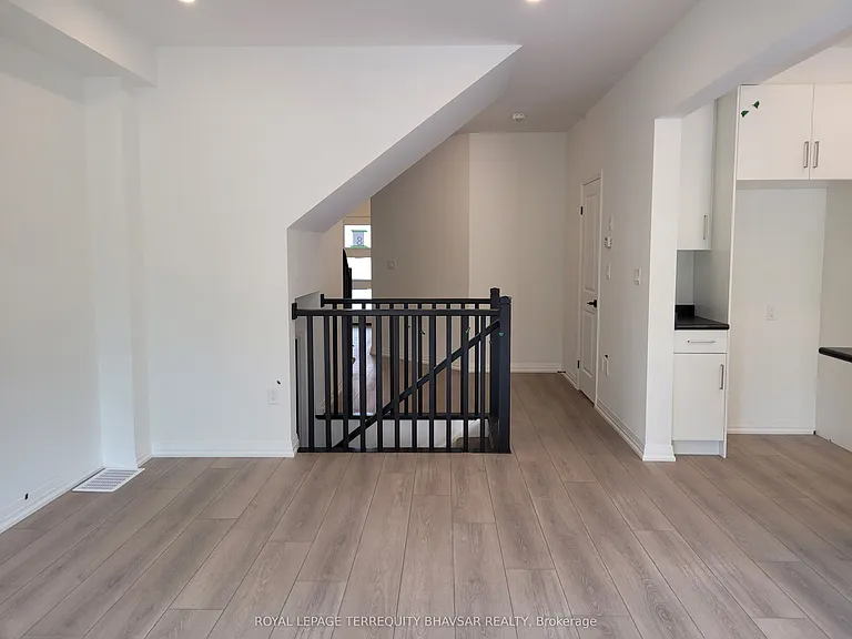 4552 Portage Rd #8 — Photo 6
