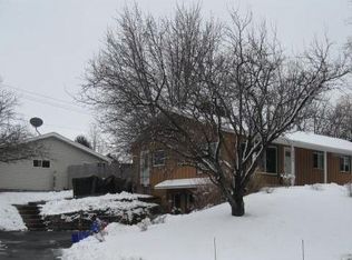 8409 Kennedy Memorial Dr, Saint Bonifacius, MN 55375