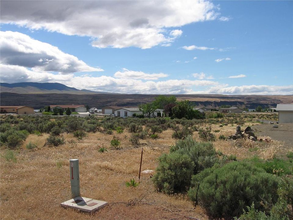 1st image of 608 Desert Aire Dr SW #90