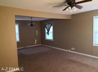5043 Belmeade Rd, Kansas City, MO 64129