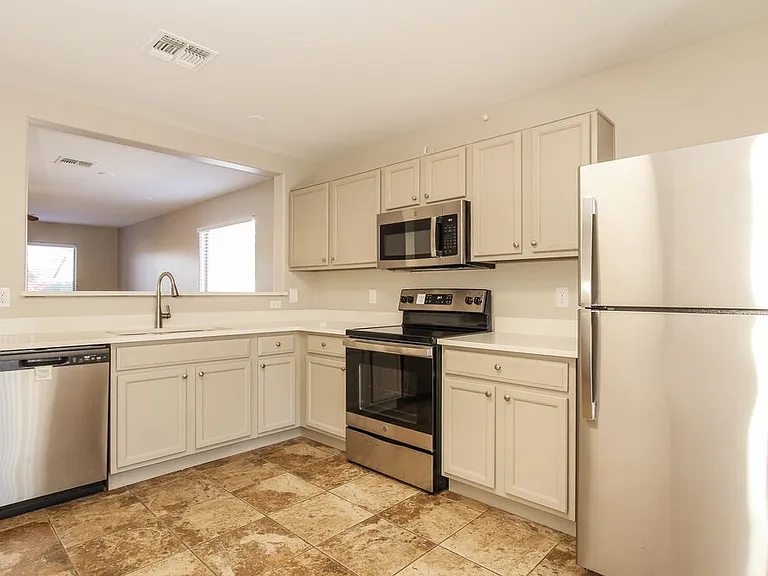 16245 W Calavar Rd — Photo 7