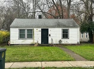 938 Roosevelt St, South Bend, IN 46616