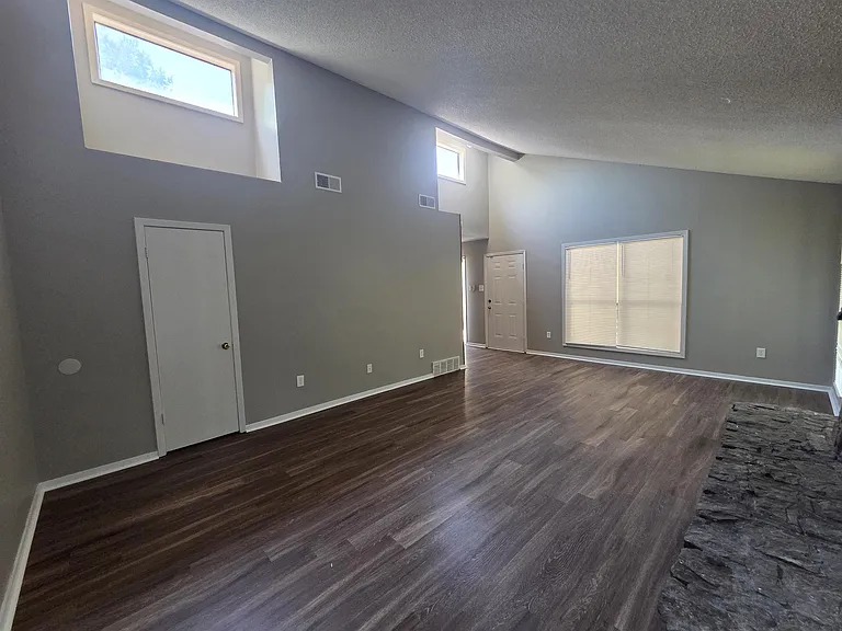 6369 Golden Park Dr — Photo 27
