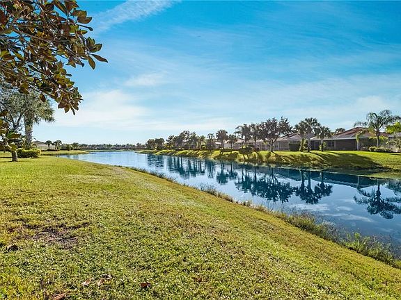 5th image of 15148 Estuary CIR