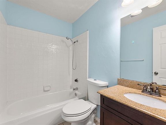 5th image of 10713 Alexandria Dr #10713