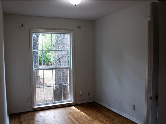 5th image of 1414 S West St