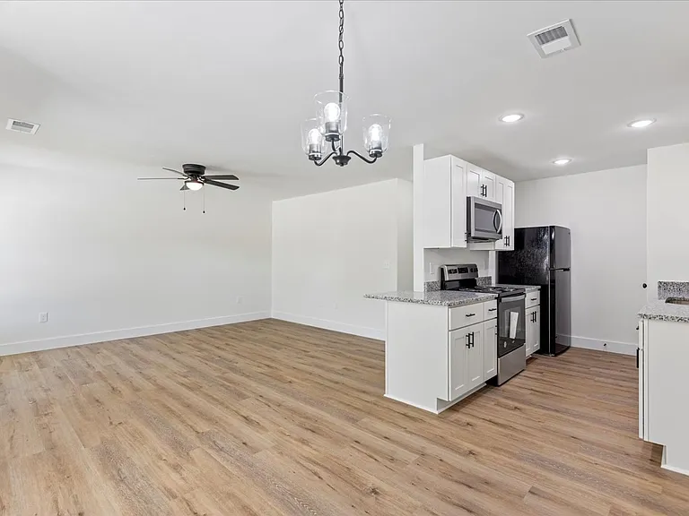 Arlington Townes Modern 3-Bedroom Townhomes in Greer, SC — Photo 18