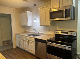 739 Vicki Dr APT A, Huntsville, TX 77340