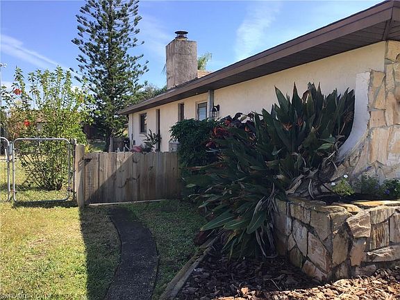 5th image of 4137 SW 5th Pl