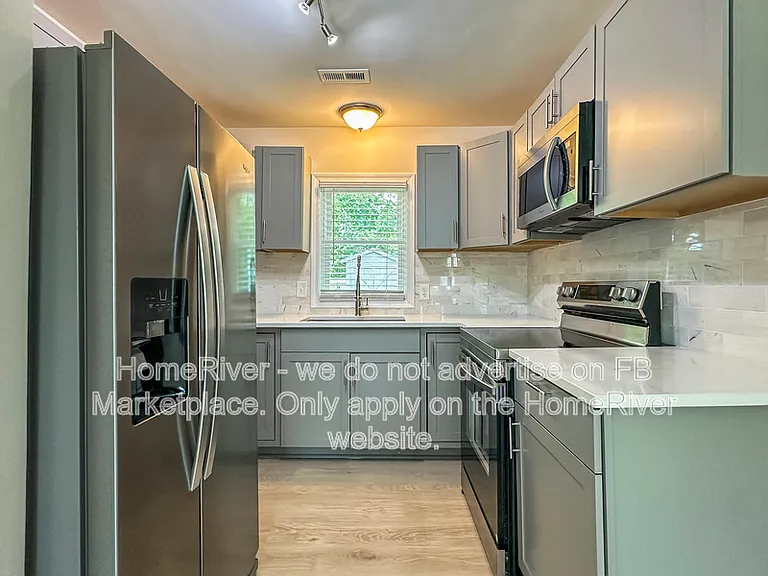 5033 Sunset Lake Rd — Photo 3