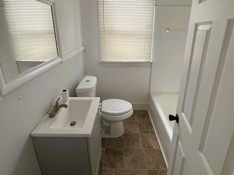 5292 Dickerson St — Photo 14